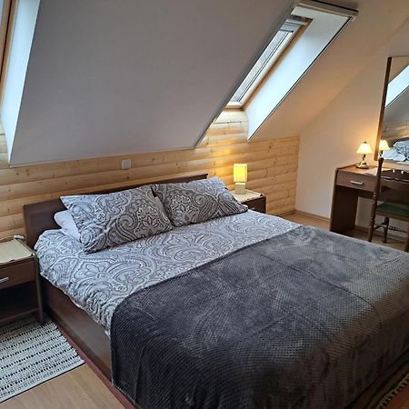 Apartment Erika Fužine Eksteriør bilde