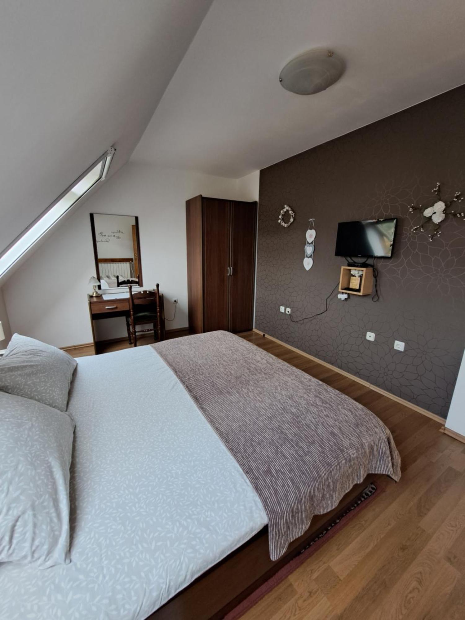 Apartment Erika Fužine Eksteriør bilde